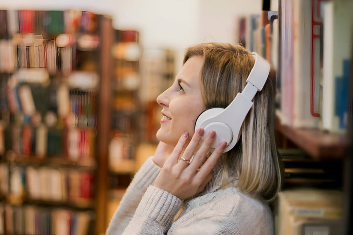 Earbuds And Headphones For Clear Audio